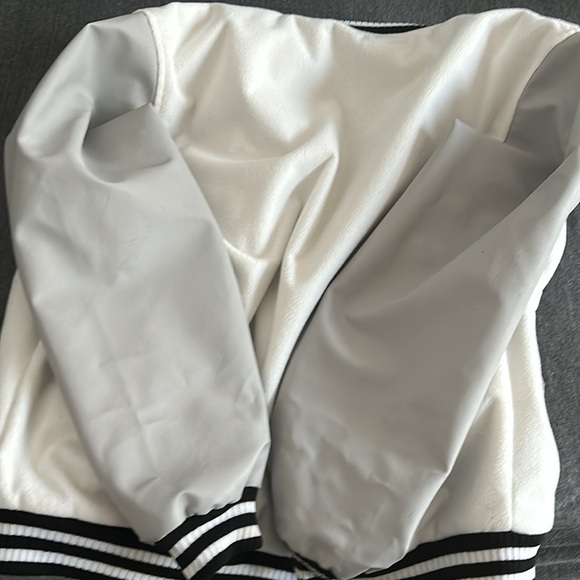 Jacket - Picture 4 of 7